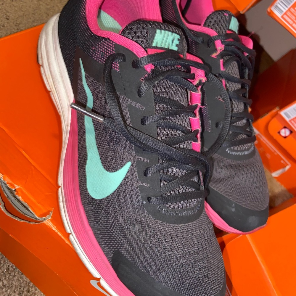 Nike structure